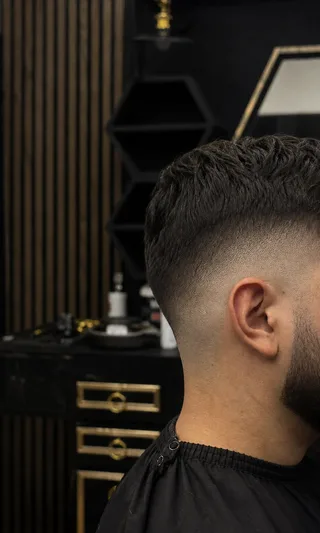 Rekonstruerat Instagramkoncept med en fade från sidan
